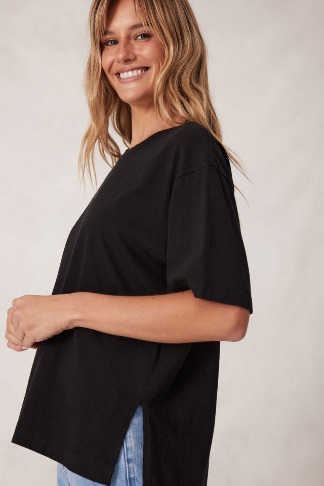 Stevie Slouchy Split Hem Tee - Black