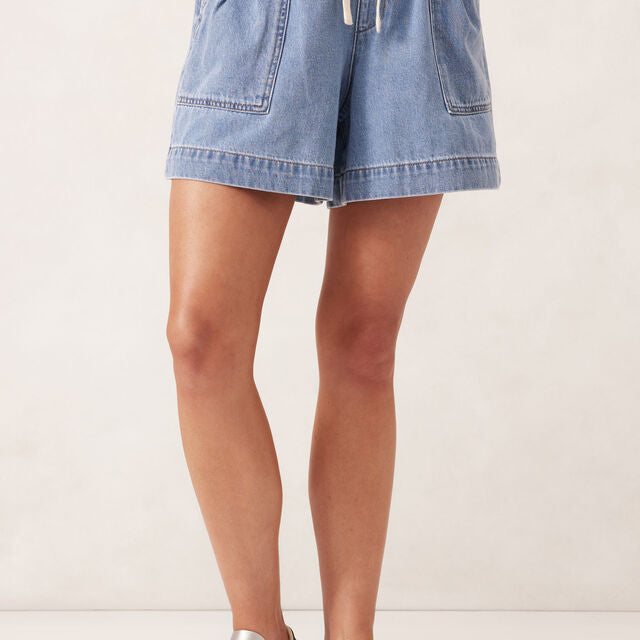 Darcy Relaxed Everyday Short - Mid Blue Wash
