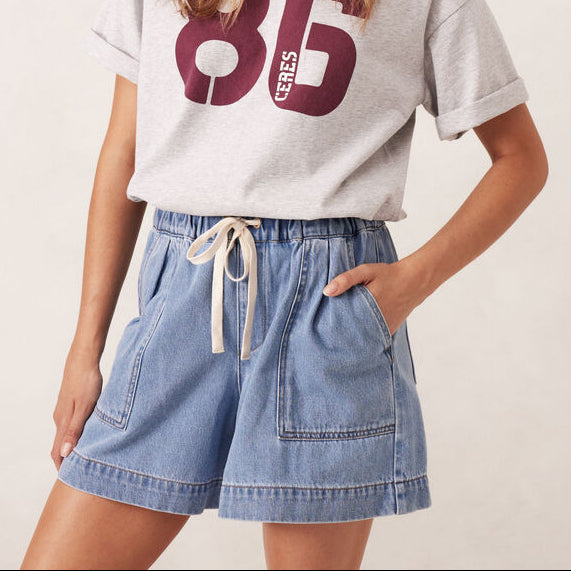 Darcy Relaxed Everyday Short - Mid Blue Wash