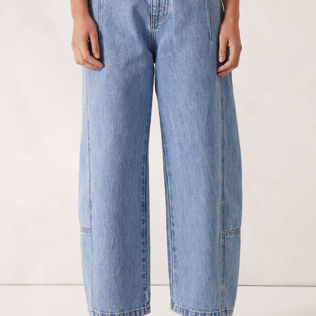 Darted Barrel Jeans - Vintage Blue