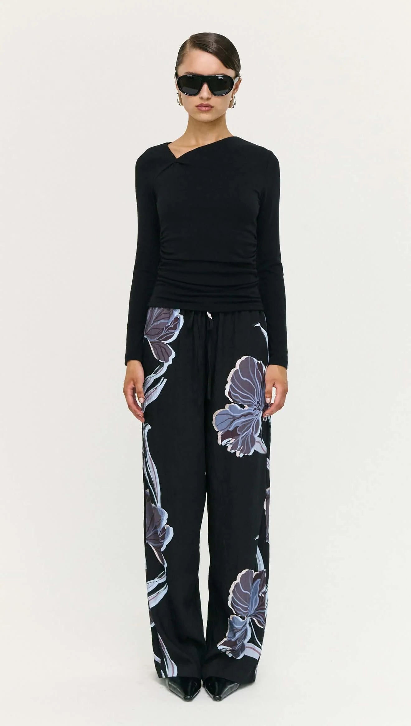 Stas Relaxed Pants - Midnight Floral
