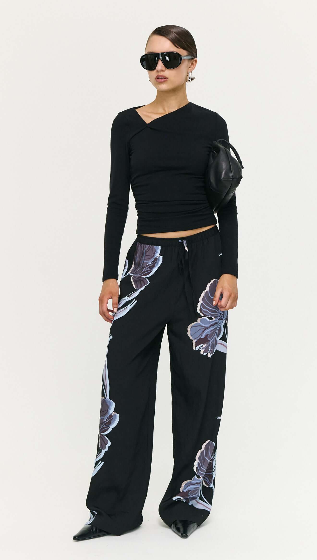 Stas Relaxed Pants - Midnight Floral