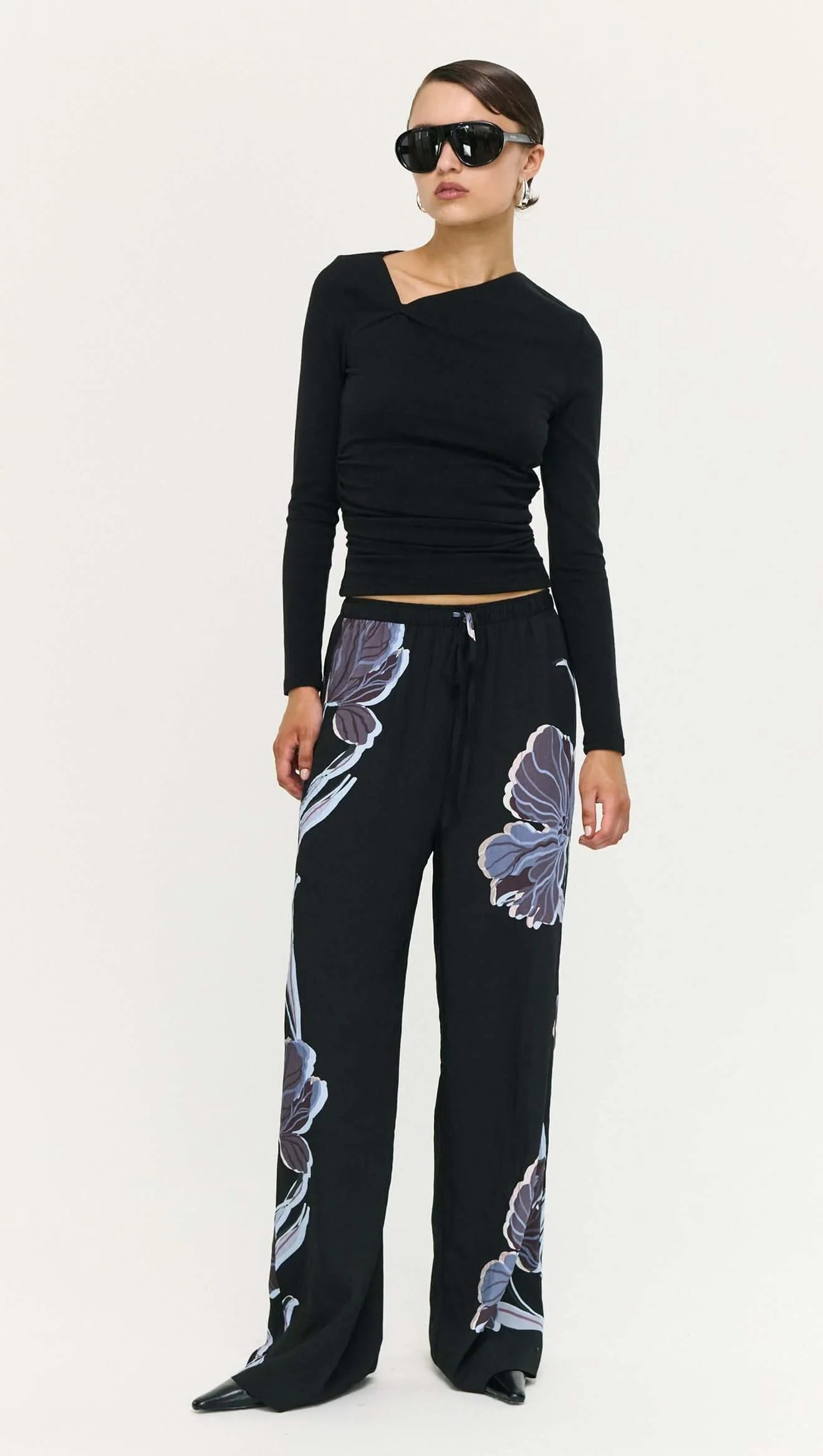 Stas Relaxed Pants - Midnight Floral
