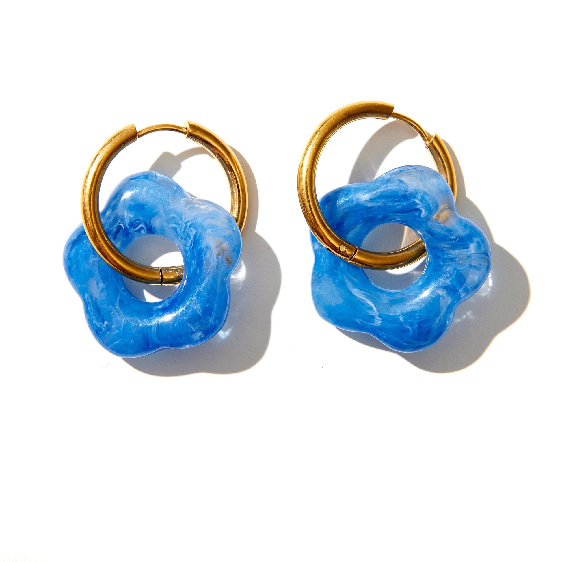 Gloria Hoops