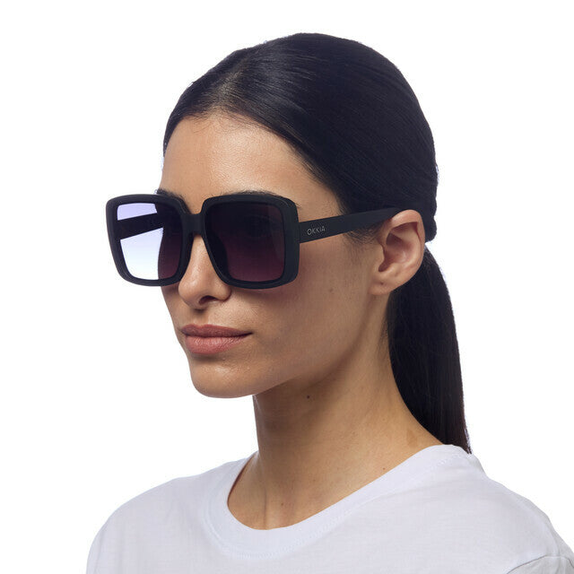 Alessia - Black