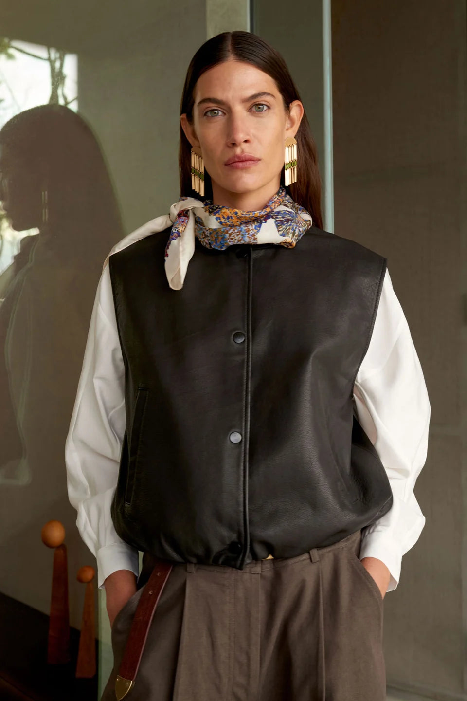 Striind Vest - Black Leather