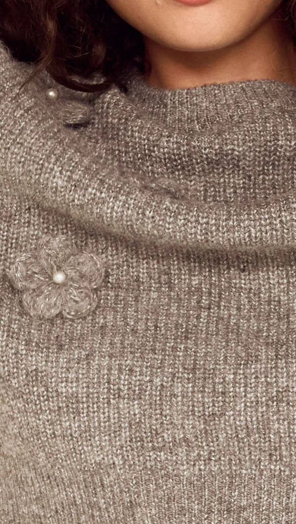 Vera Floral Applique Knit - Grey