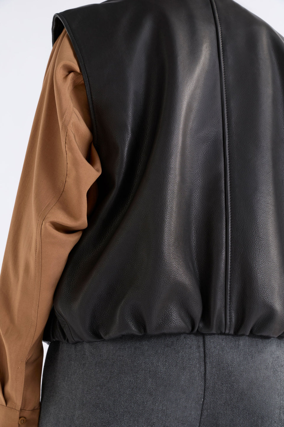 Striind Vest - Black Leather