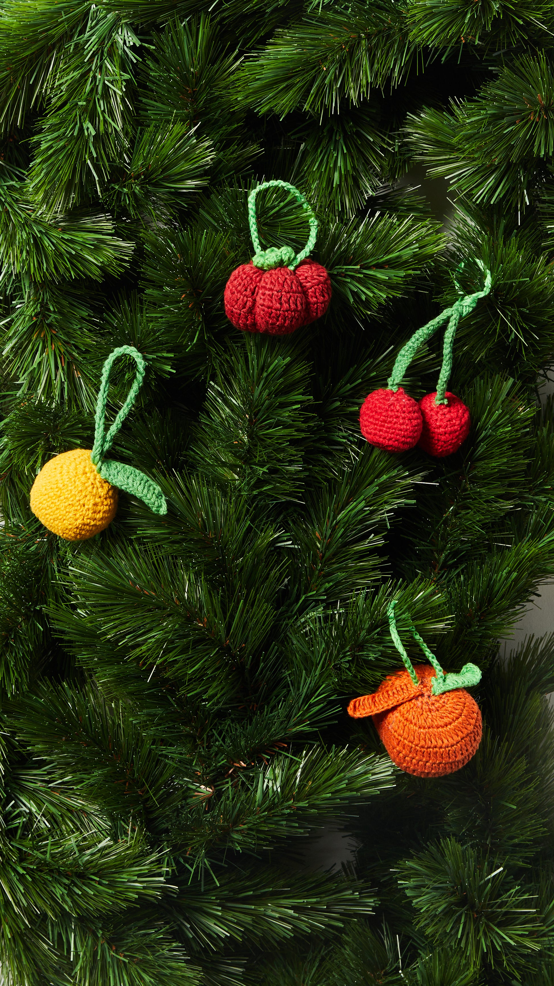 Christmas Decoration - Cherries Red