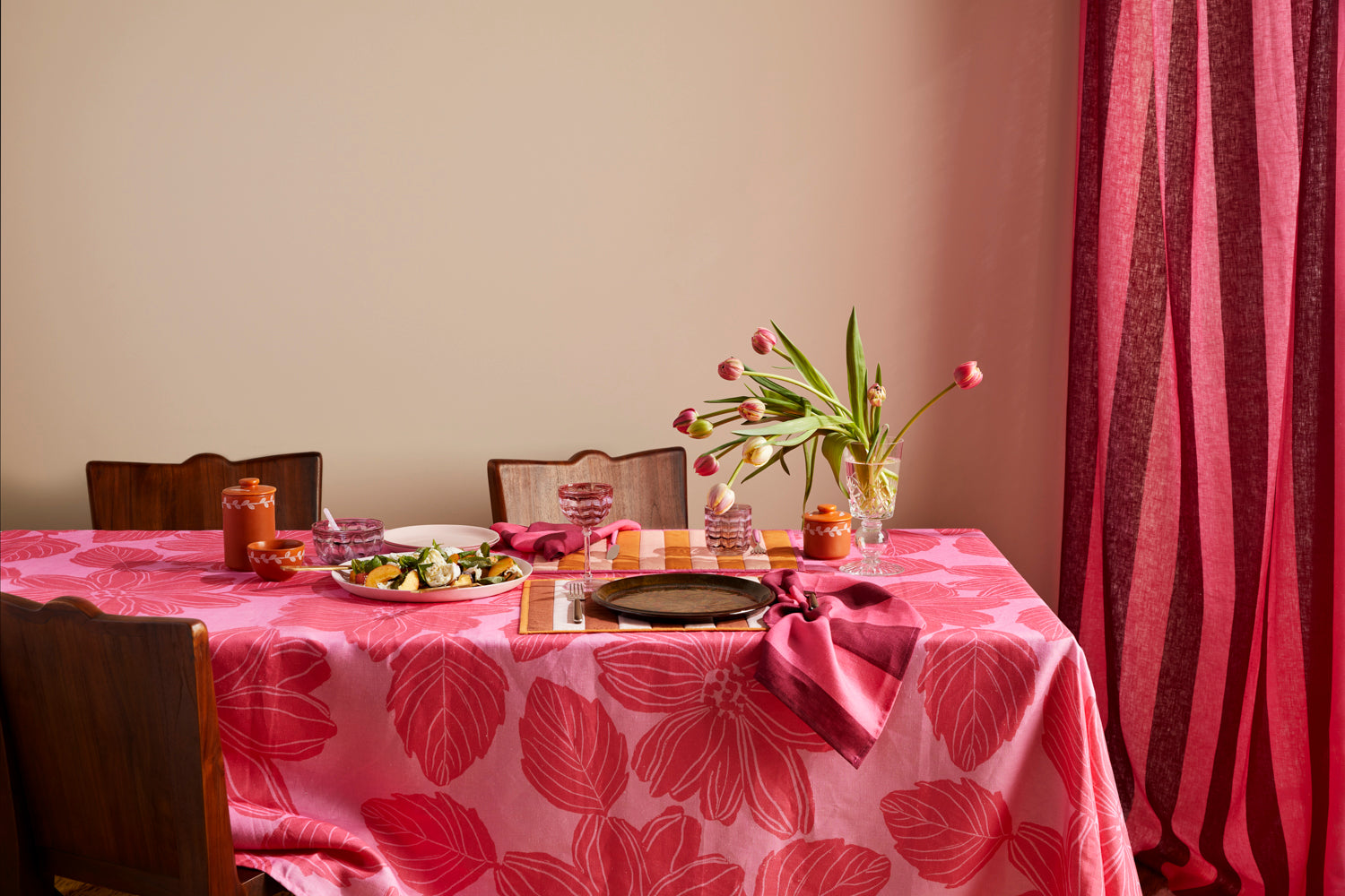 Tablecloth - Margot Pink - Size Medium