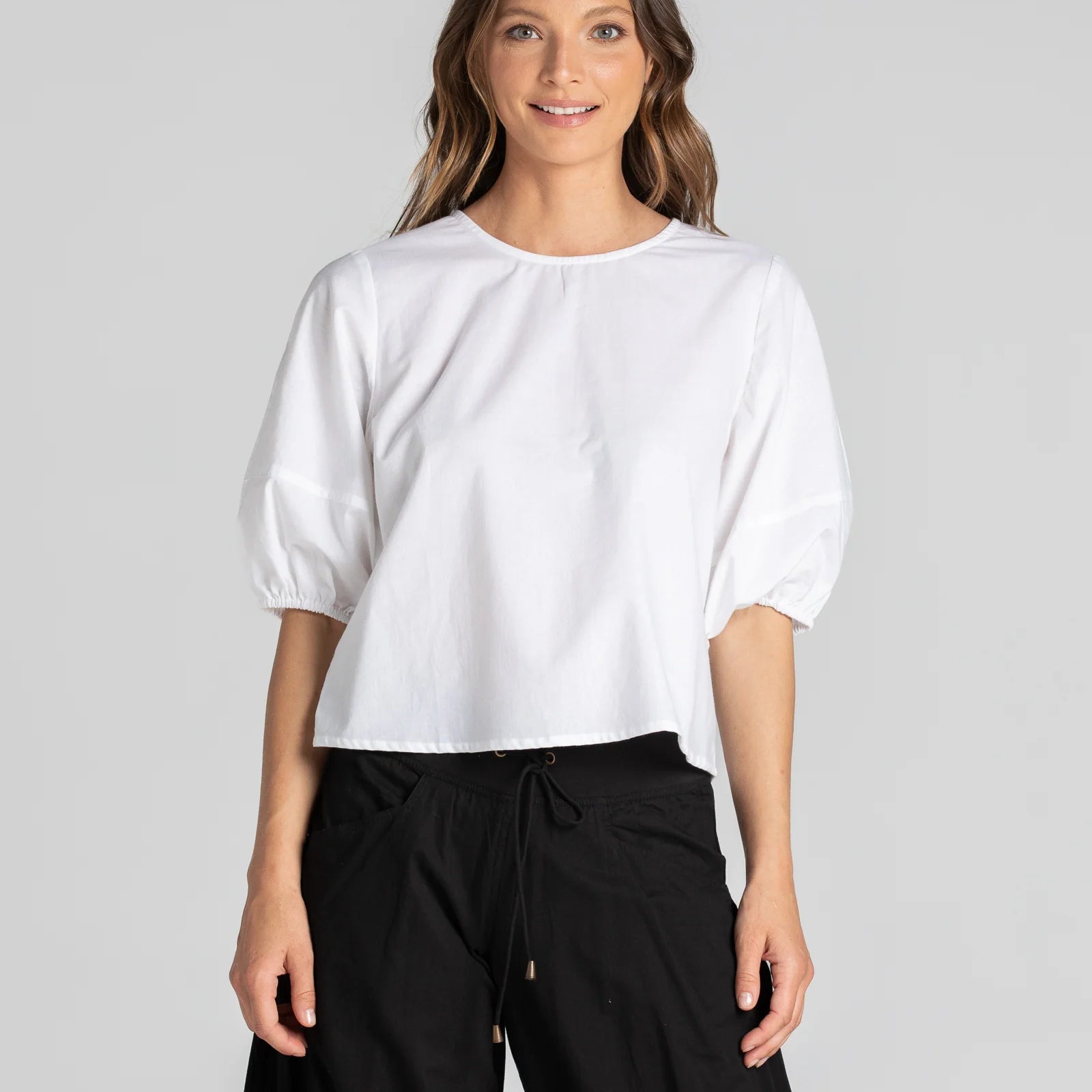 Ava Top Basic - White
