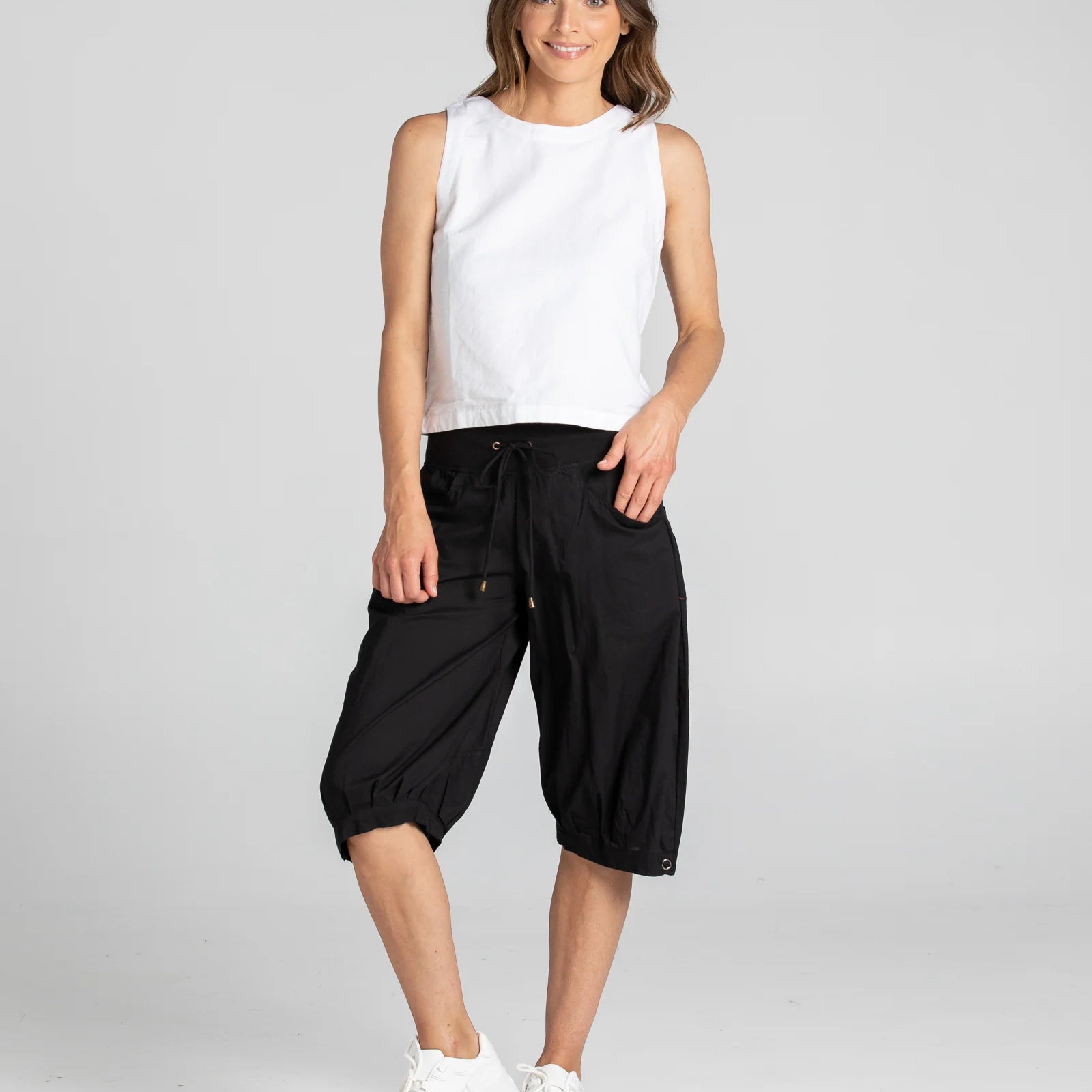Jada Short Basic - Black