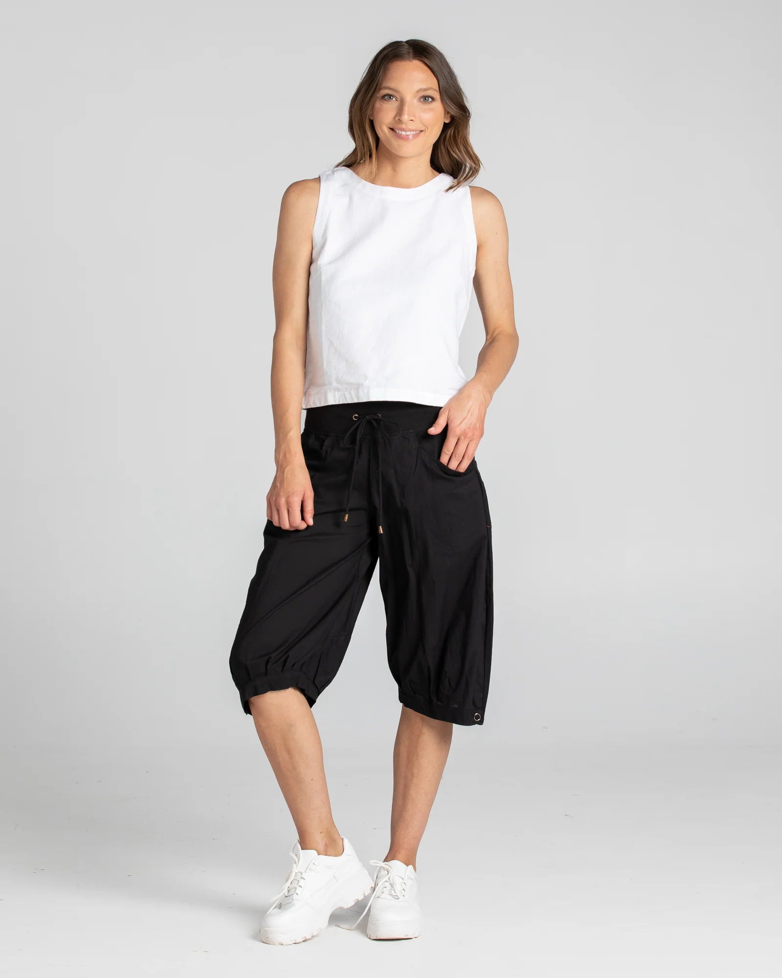 Jada Short Basic - Black