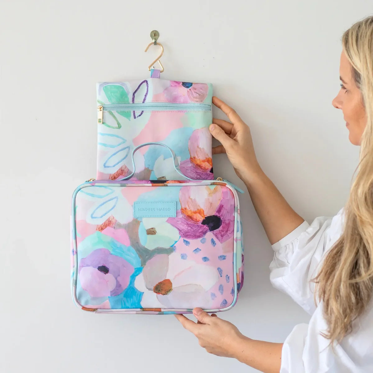 Hanging Toiletry Bag - Fleur