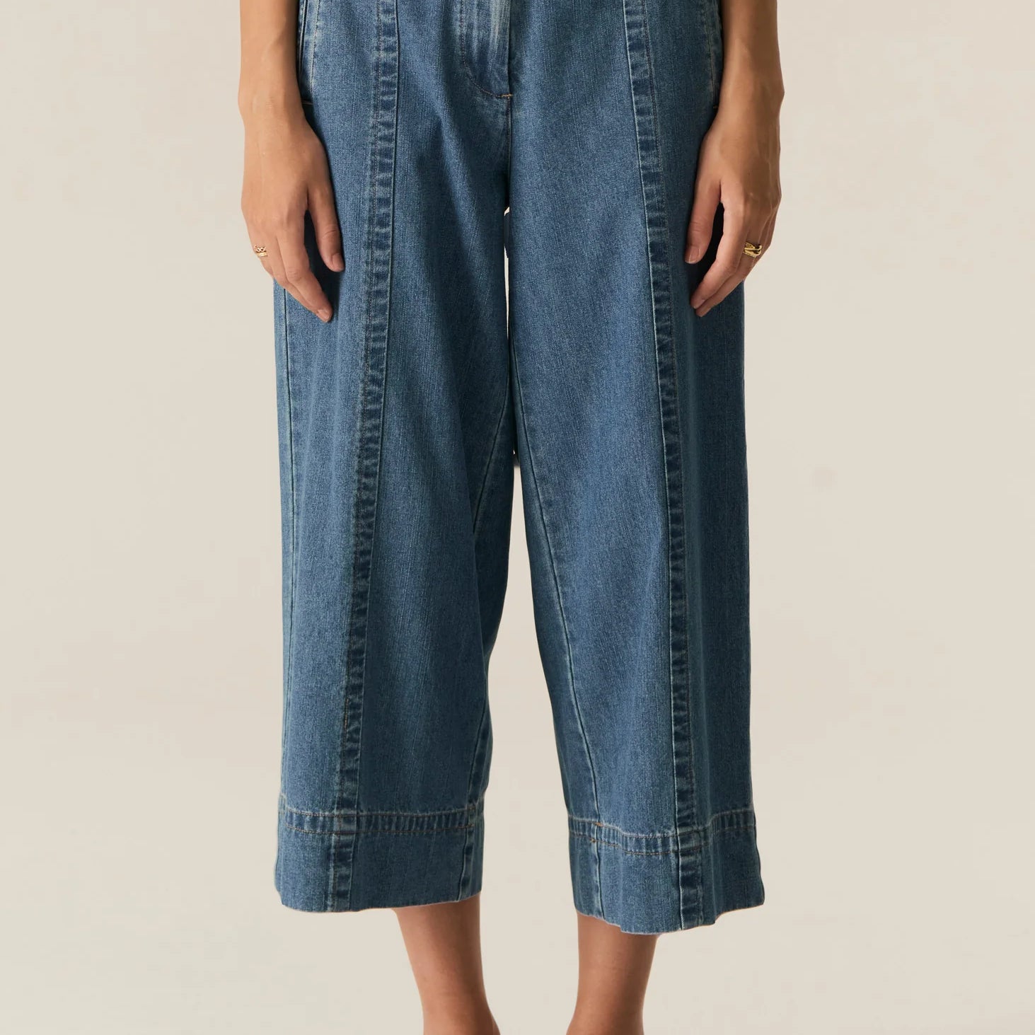 Carsen Crop Pant - Light Wash