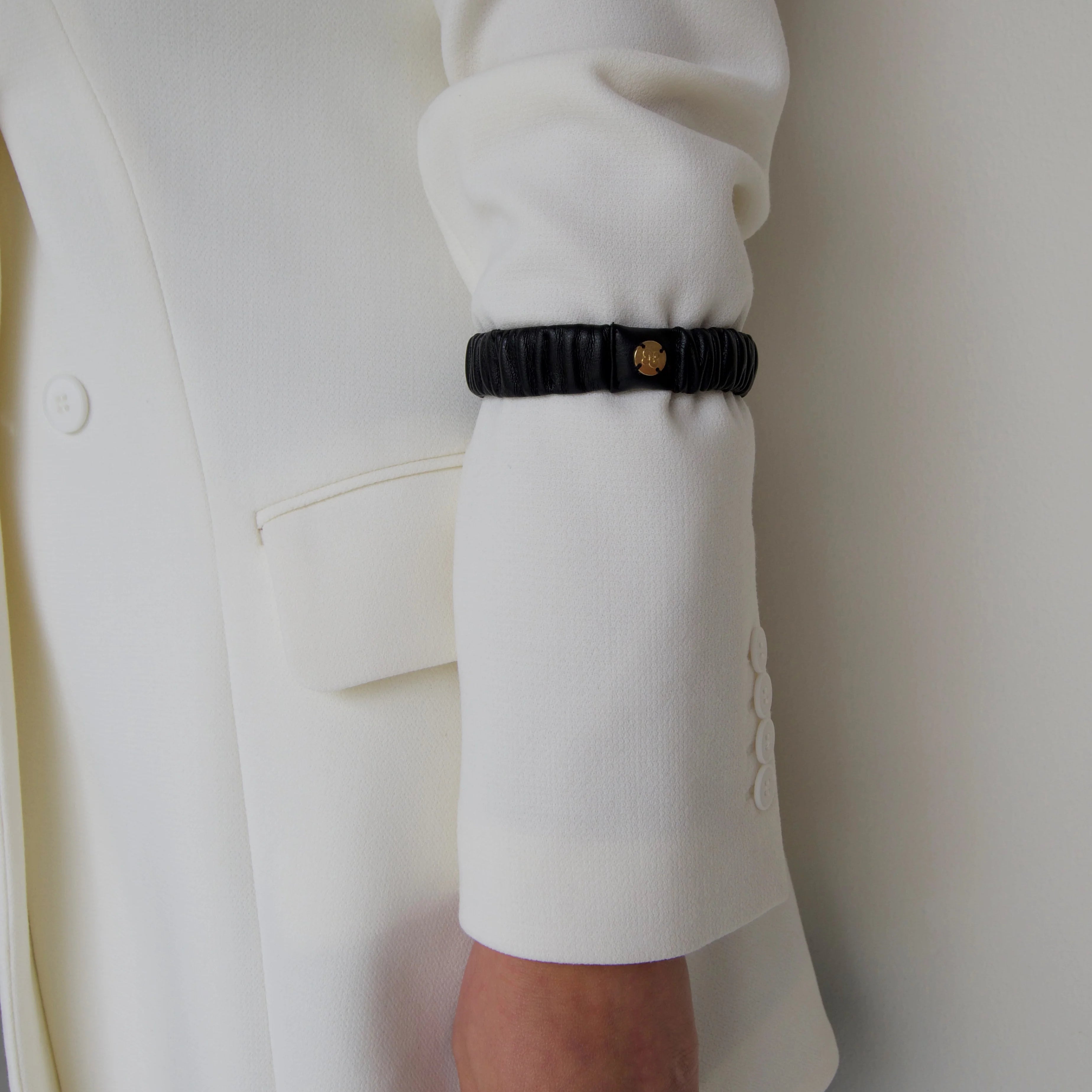 Luxe Sleeve Garter - Black