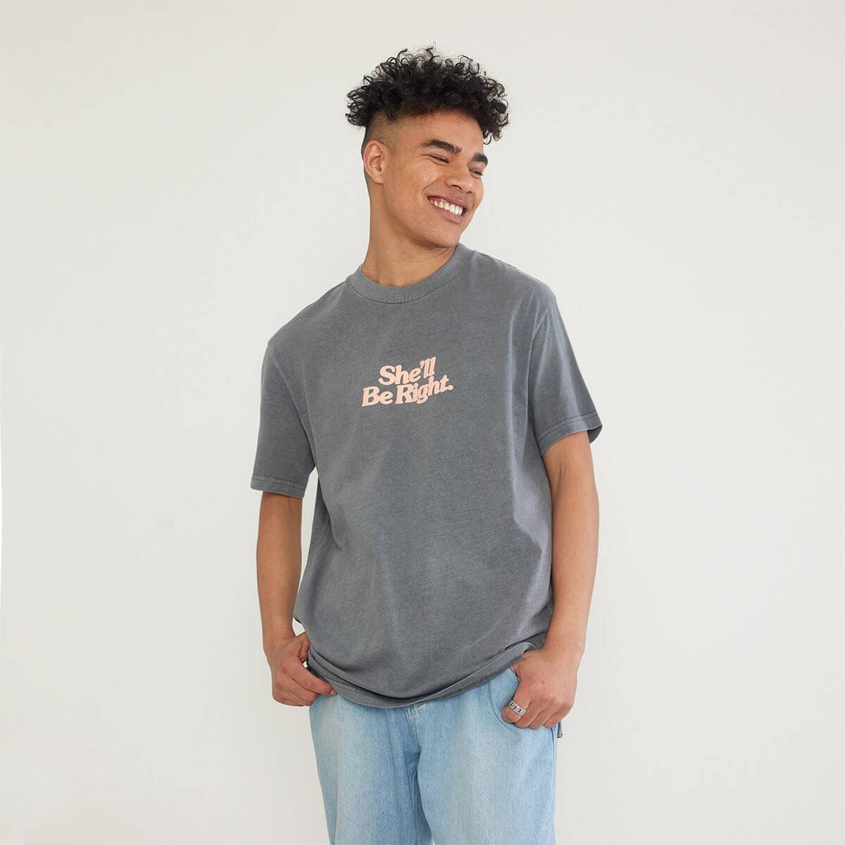 She'll Be Right Slang Tee in Charcoal