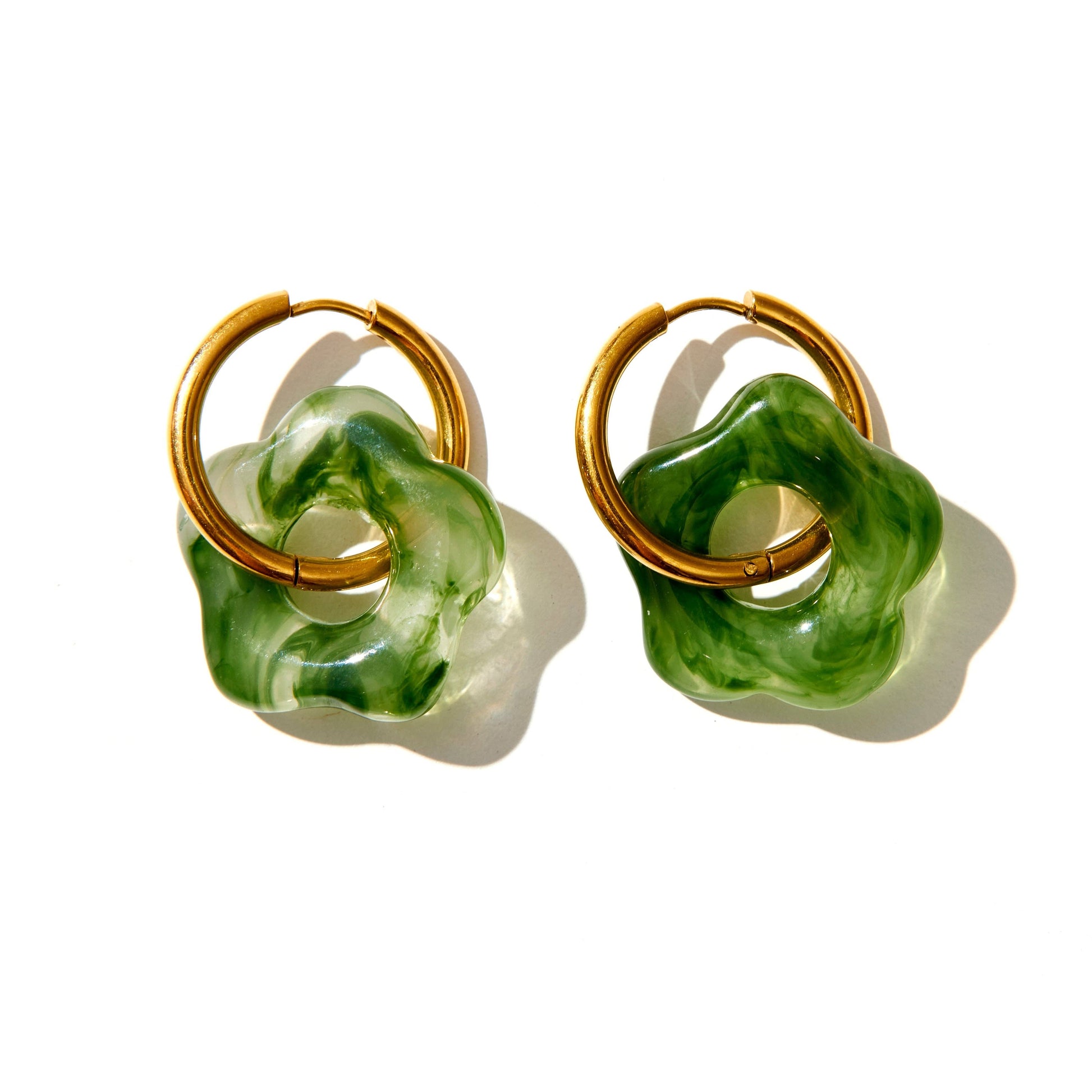 Gloria Hoops